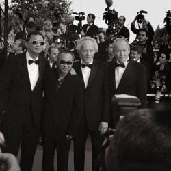 Hou Hsiao Hsien (au milieu) - Cannes 2007